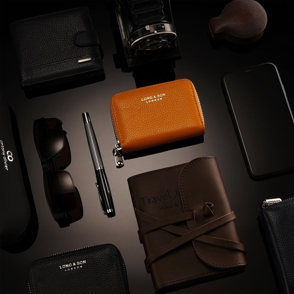 Bags, Purses & Wallets